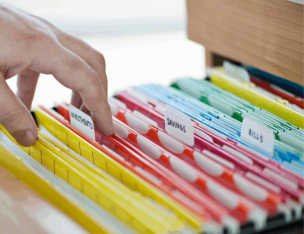 detailed and hidden organizing style